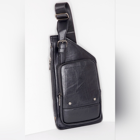 Classic Fashion Other - Classic Fashion Men's Black Leather Sling Crossbody Bag